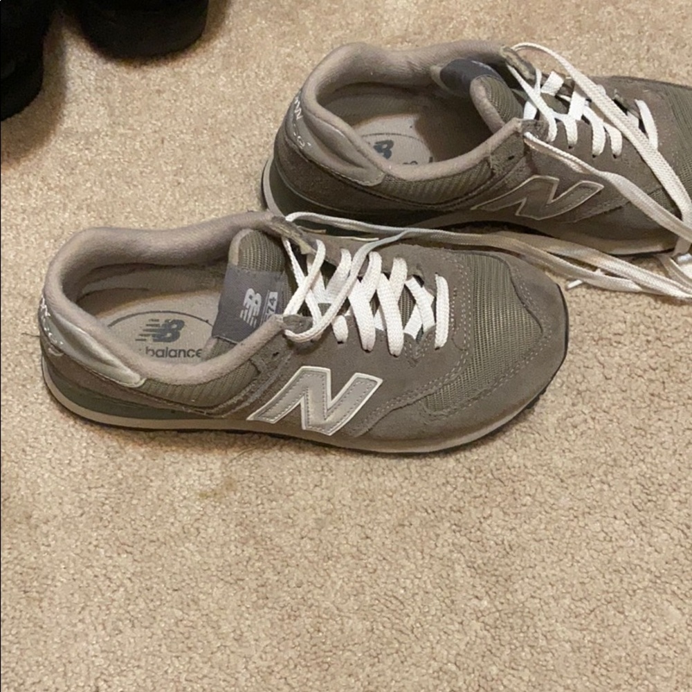 Women’s new balances 574 size 9